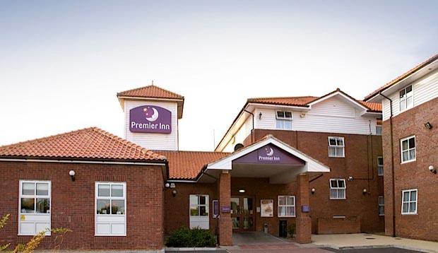 Covered front door with level access at Premier Inn Chelmsford hotel