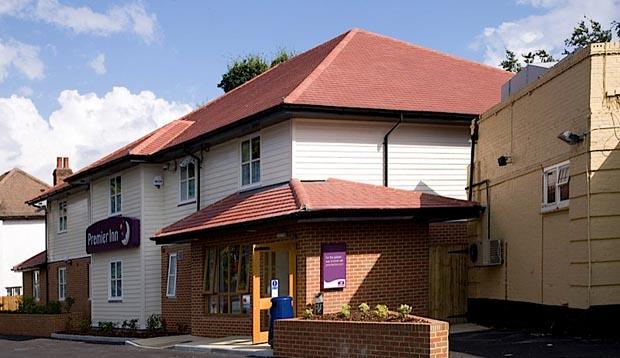 Exterior at Premier Inn London Twickenham East