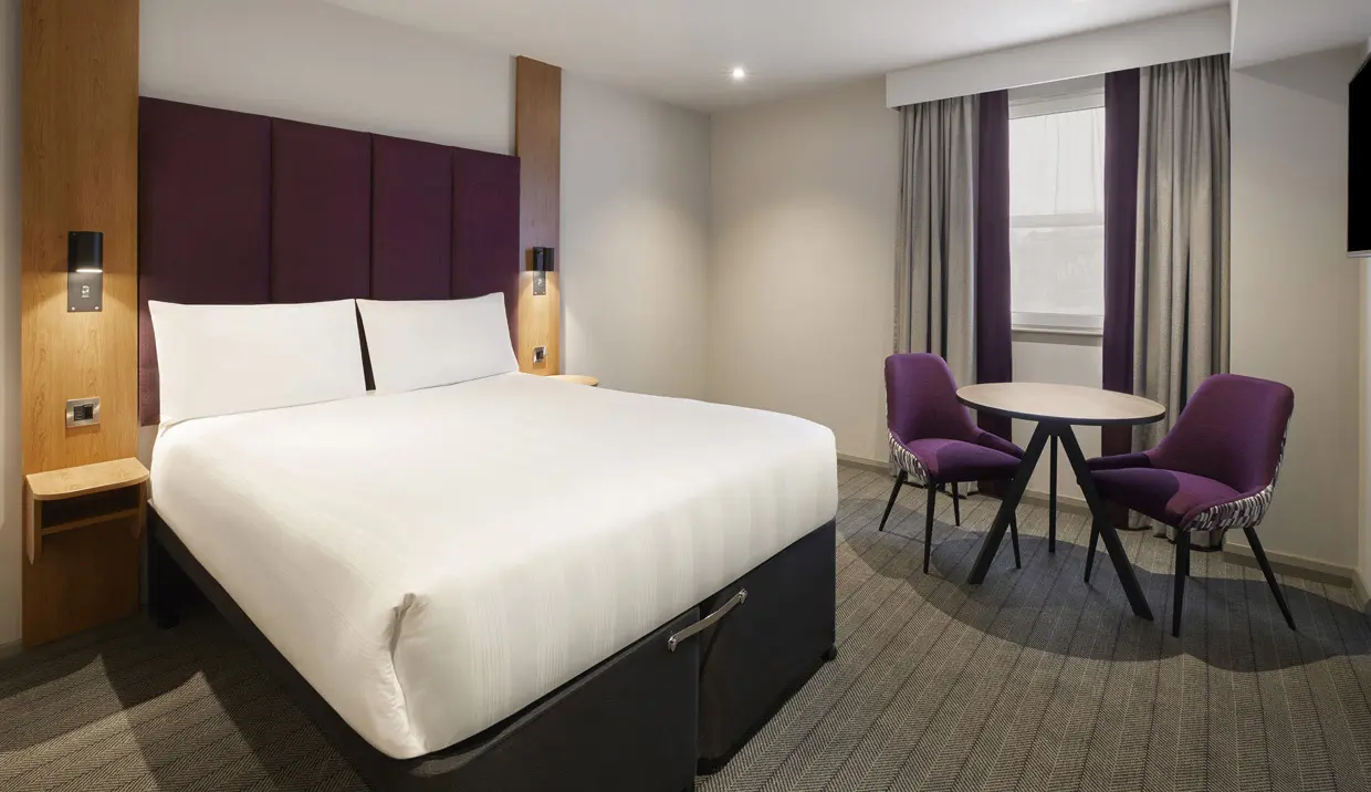 Derry / Londonderry exterior