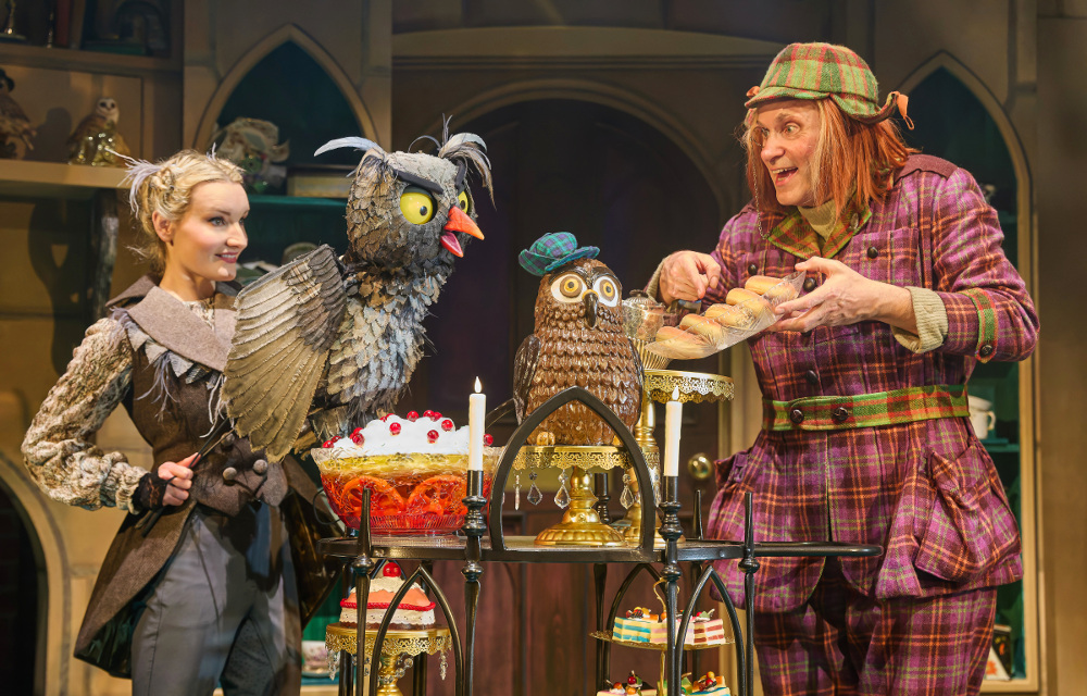 Win tickets to see David Walliams’ Awful Auntie live on tour!