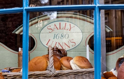 Sally Lunn's Eating